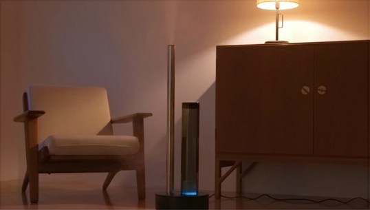 カドー加湿器の1/fゆらぎモード。タンク下のライトが点滅し、リラックス効果を高める。