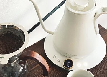 エペイオス電気ケトル。設定温度に到達すると音で知らせるアラート機能付き。