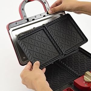 取り外せるプレートで掃除も簡単