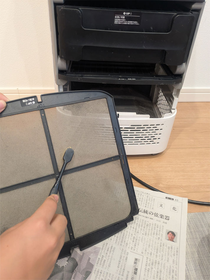 エアドッグの清掃をしている写真